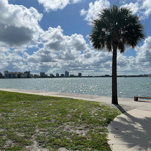 Meet your Posher, Devin